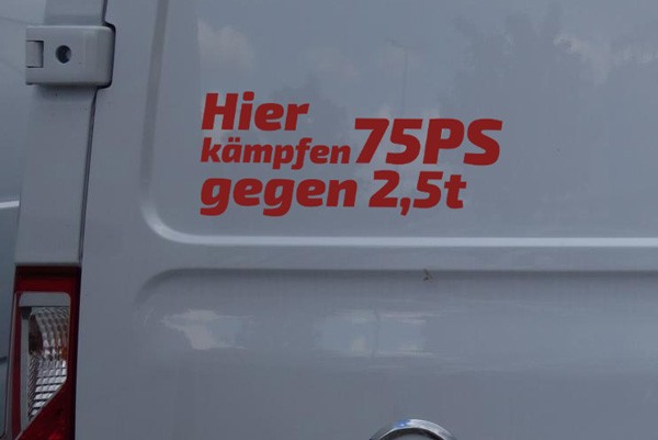 Transporter Sticker " Hier kämpfen 75PS " 2,5t Aufkleber